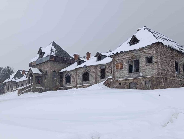 Kars’ta tarihin sessiz çığlığı: Sarıkamış’taki asırlık Rus köşkü yok oluyor