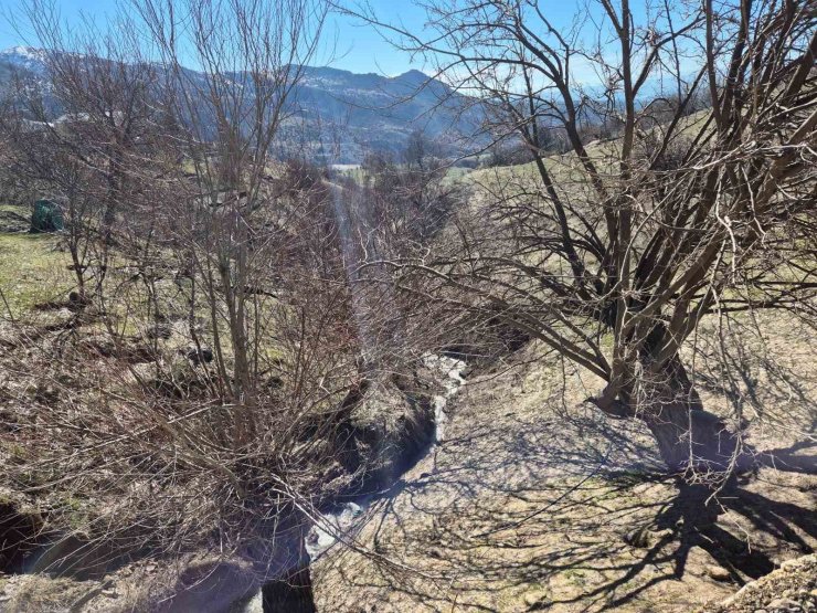 Tunceli’de heyelan tedbirleri: 19 konuttan 7’si boşaltıldı