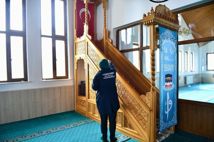 Yeşilyurt Belediyesi’nden Ramazan’da dört koldan temizlik seferberliği