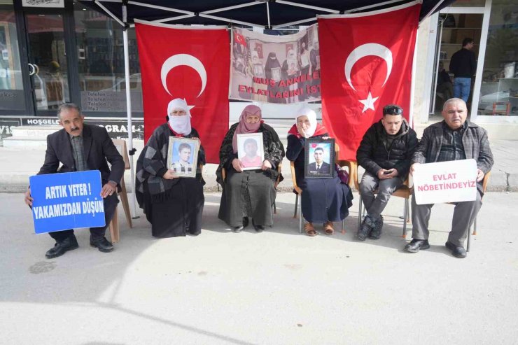 Muş’ta evlat nöbeti devam ediyor