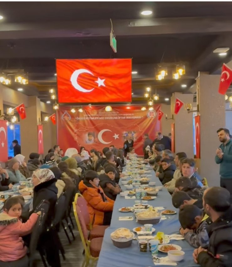 Kaymakam Bulut, yetim ve öksüz çocuklarla iftarda buluştu