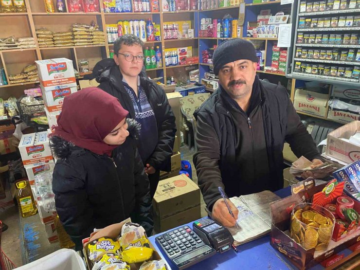Erzurum’da öğrenciler "Zimem Defteri" geleneğini sürdürüyor