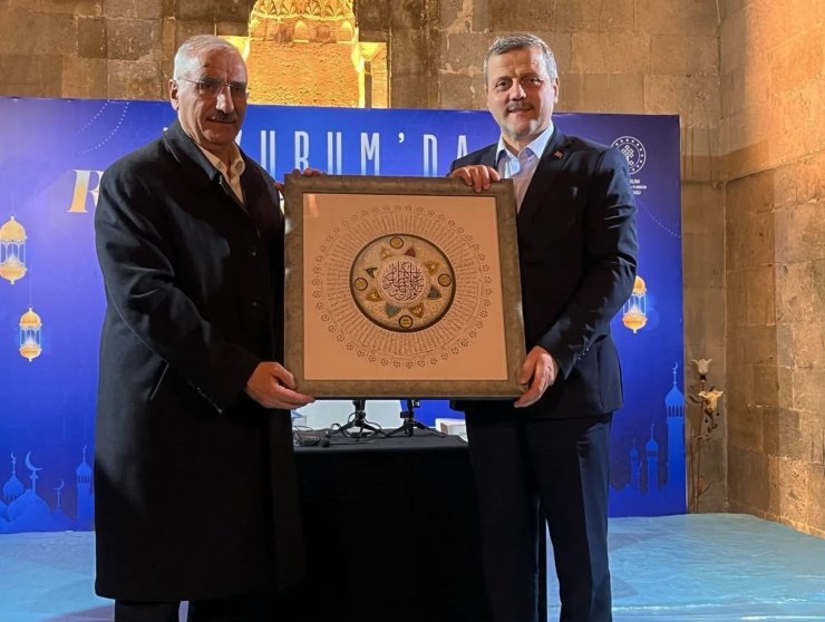 Türk İslam irfanının öncüsü Ahmet Yesevî’yi anlattı