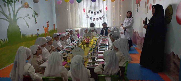 Erzincan’da minikler "Tekne Orucu" heyecanı yaşadı