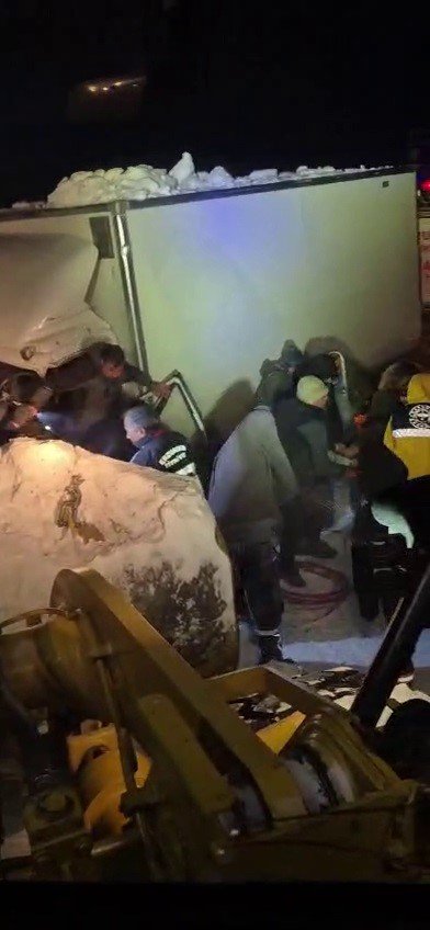 Karayazı’da tipi kazaya neden oldu: 1 ölü