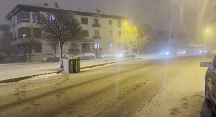 Erzincan’da kar yağışı