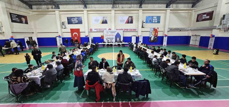 Hasköy’de gençler iftar programında buluştu