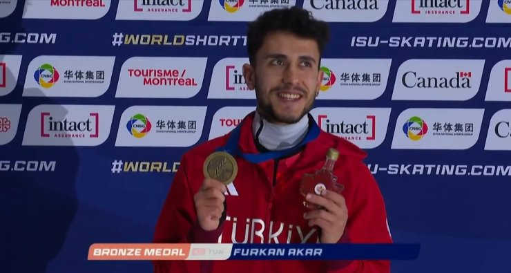 Furkan Akar’dan tarihi madalya