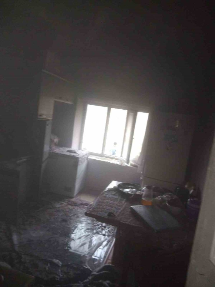 Van’da ev yangını