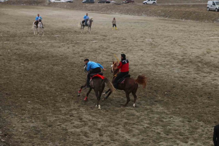 Cirit müsabakası nefes kesti