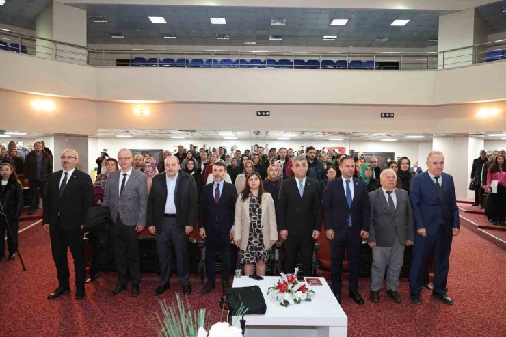 Öğretmenlere "Güvenli Gelecek İçin Dijital Okuryazarlık" bilgilendirmesi