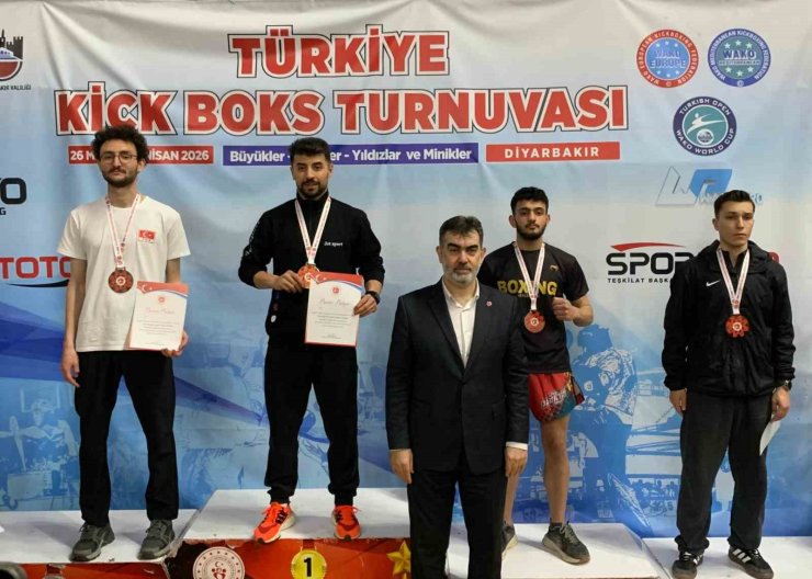 Aşkaleli sporcular Gacır kardeşler yine zirvede