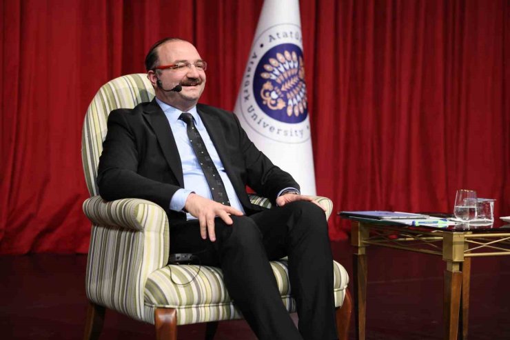 Rektör Hacımüftüoğlu, geleceğin hekimleriyle bir araya geldi