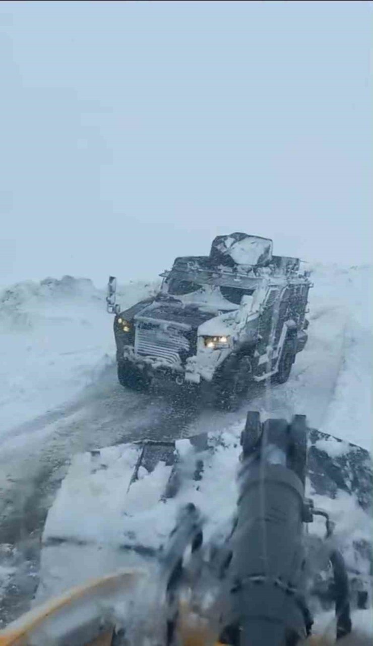 Muş’ta 20 köy yolu kapandı