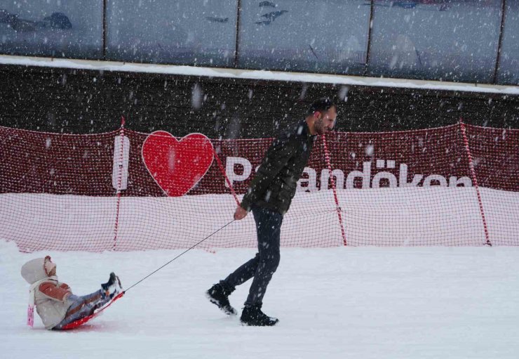 Palandöken’de kayak sezonu 30 Nisan’a kadar uzatıldı