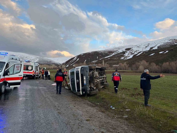 Van’da trafik kazası: 11 yaralı
