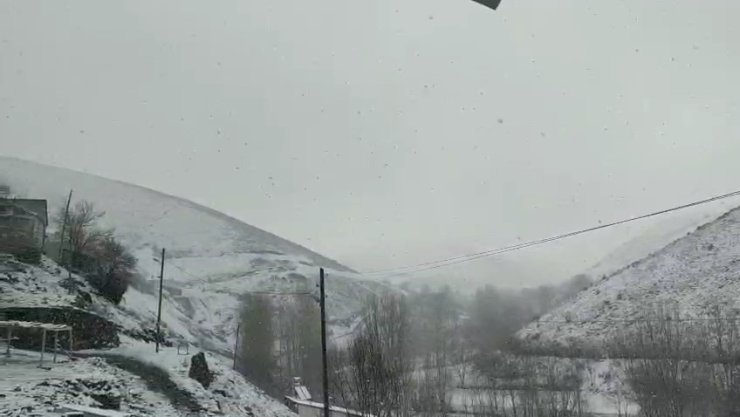 Elazığ’ın yüksek kesimlerinde kar yağışı