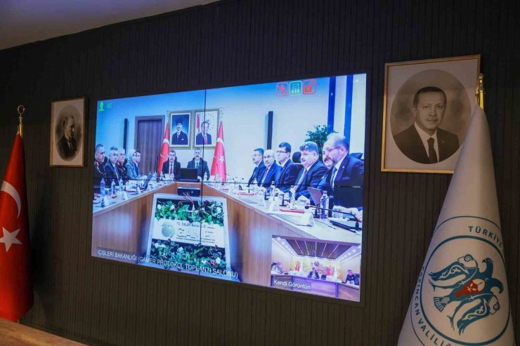 81 il valisinin katılımıyla okul güvenliği toplantısı yapıldı