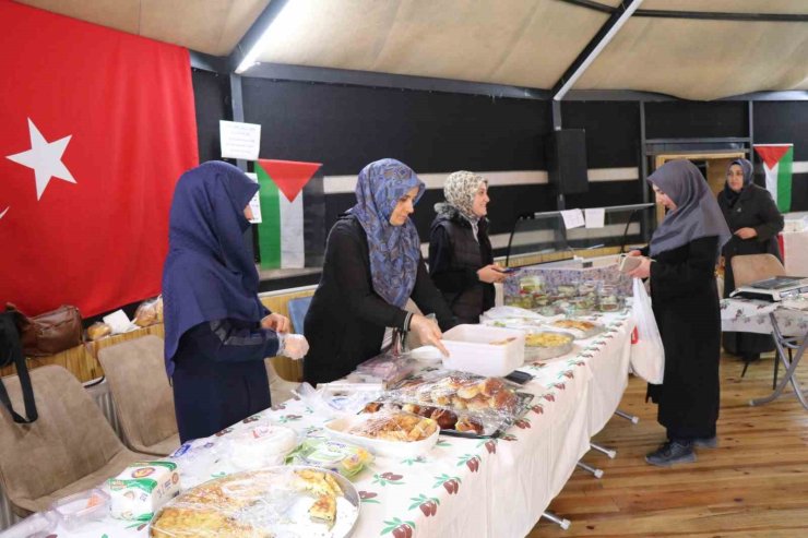 Gazze’ye umut için Oltu’da hayır çarşısı