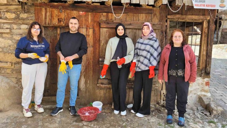 Kemaliye’de ahşap mimarinin korunması için akademik çalışma başlatıldı