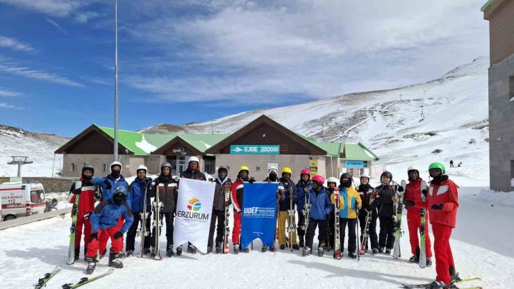 Onlarca ülkeden öğrenci kayakla tanıştı