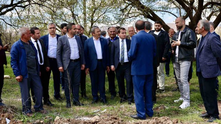 Esenbey’de 45 mahalleye hizmet verecek sağlık ocağında ilk kazma vuruldu