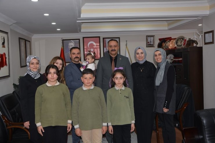 İliç’te öğrenci ve öğretmenler belediyede ağırlandı