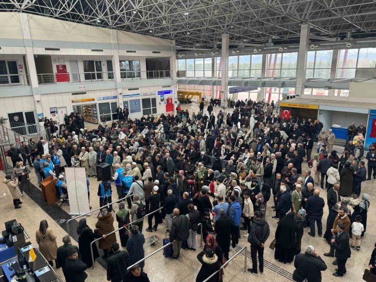 Son hacı kafilesi de yola çıktı