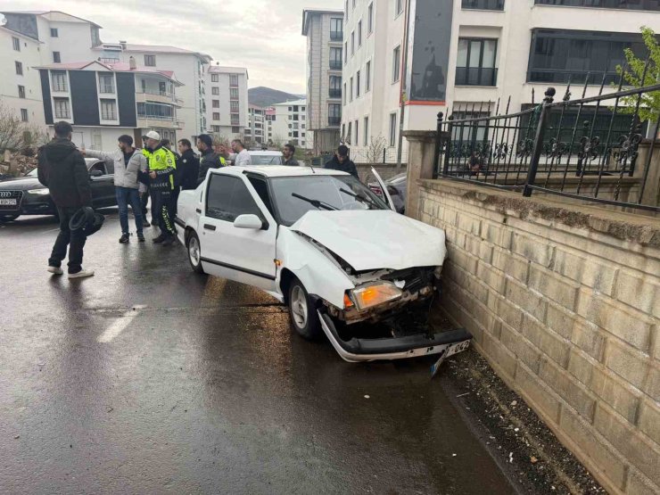 Bingöl’de trafik kazası: 2 yaralı