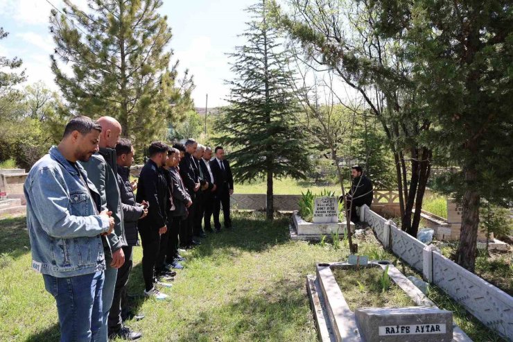 Ahmet Aytar Elazığ’da kabri başında anıldı