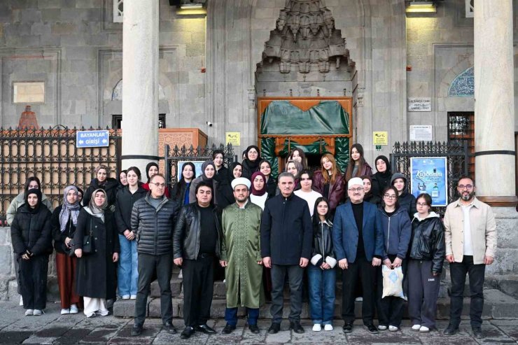 Beş vakitte beş cami