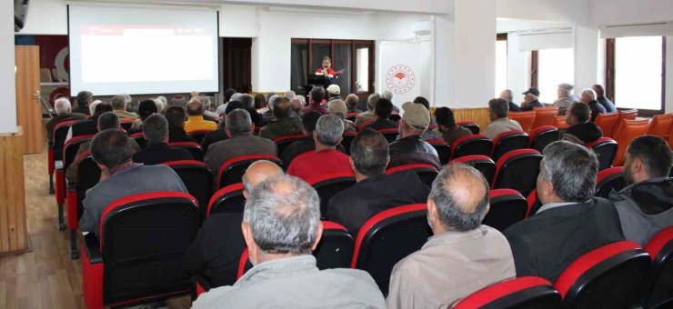 Tercan’da kırsal kalkınma ve bireysel sulama destekleri toplantısı düzenlendi