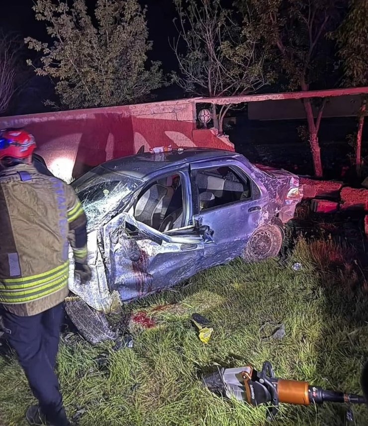 Muş’ta aynı otomobilde bulunan 4 kız kardeş kaza geçirdi: 1 ölü
