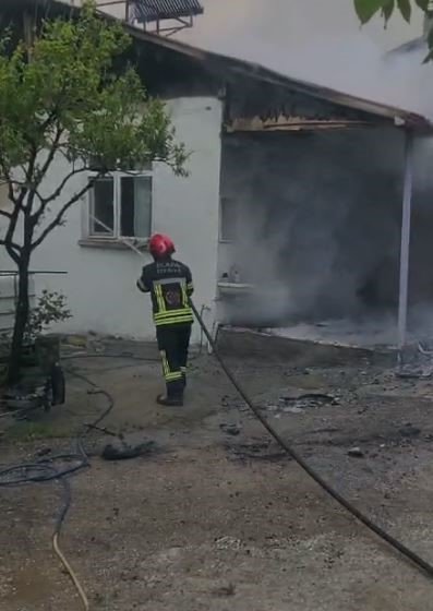 Elazığ’da yangın: 1 kişi dumandan etkilendi