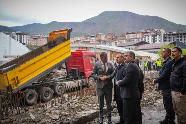 Hakkari’de 6 bina tahliye edildi
