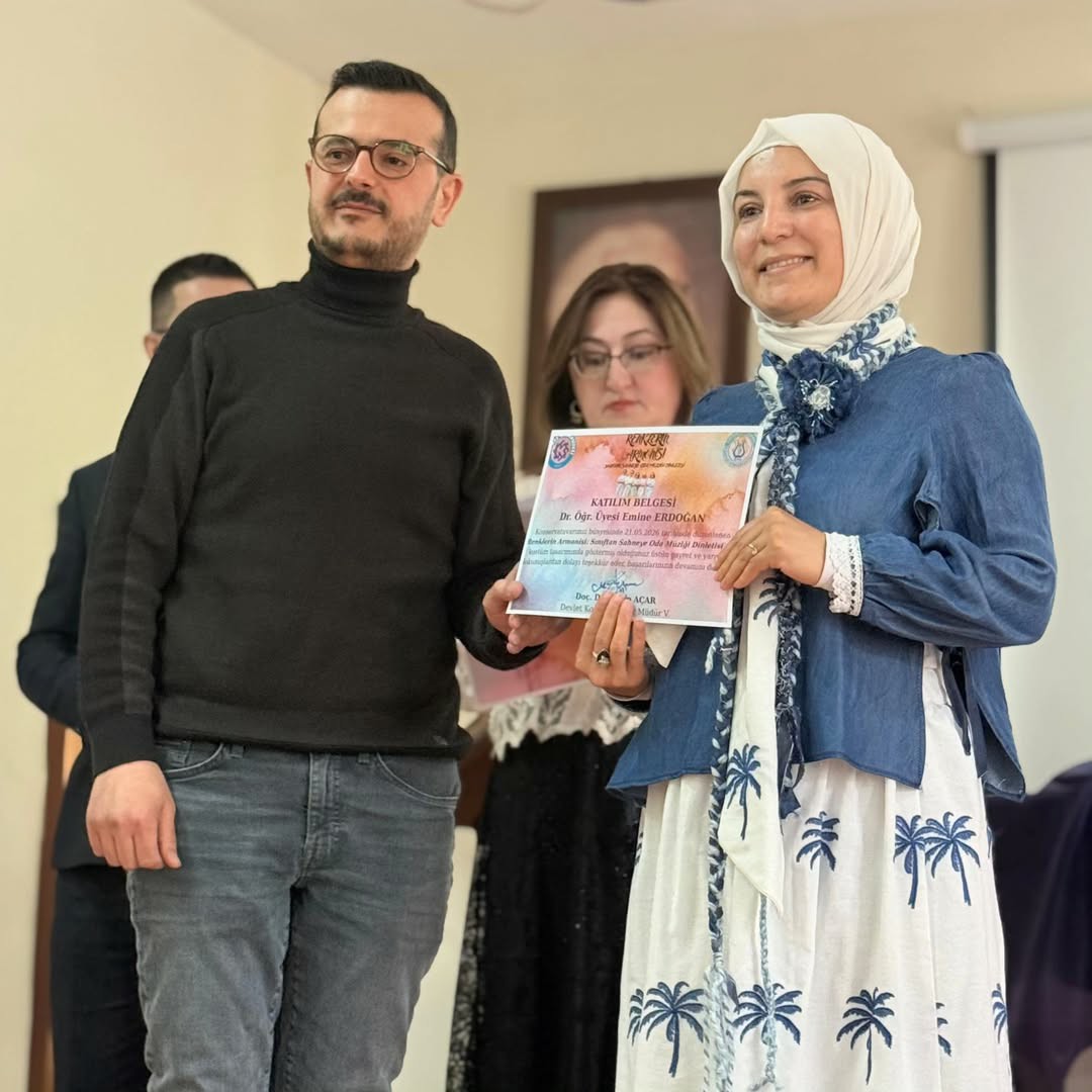 renklerin-armonisi-siniftan-sahneye-oda-muzigi-dinletisinden-kalan-anilar-cok-guzel-bir-yola-10.jpg