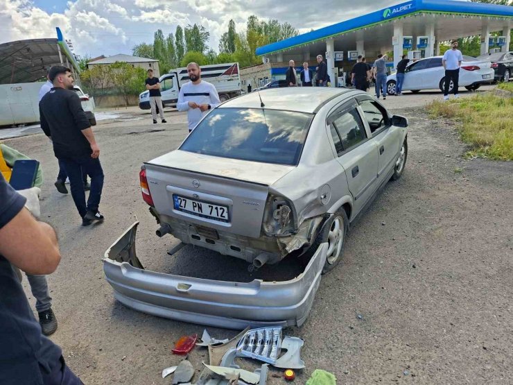 Bingöl’de peş peşe trafik kazaları: 6 yaralı