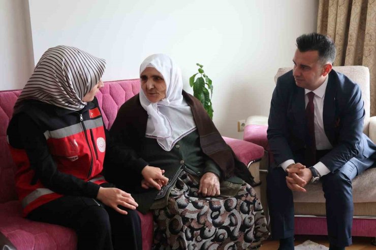 Erzurum’da şehit annesine anlamlı bayram hediyesi