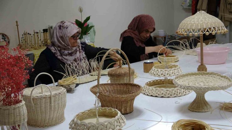 5 bin yıllık sepet örücülüğü sanatı Bitlis’te yaşatılıyor