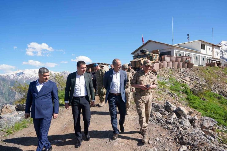 Vali Taşyapan, güvenlik güçleriyle bir araya geldi