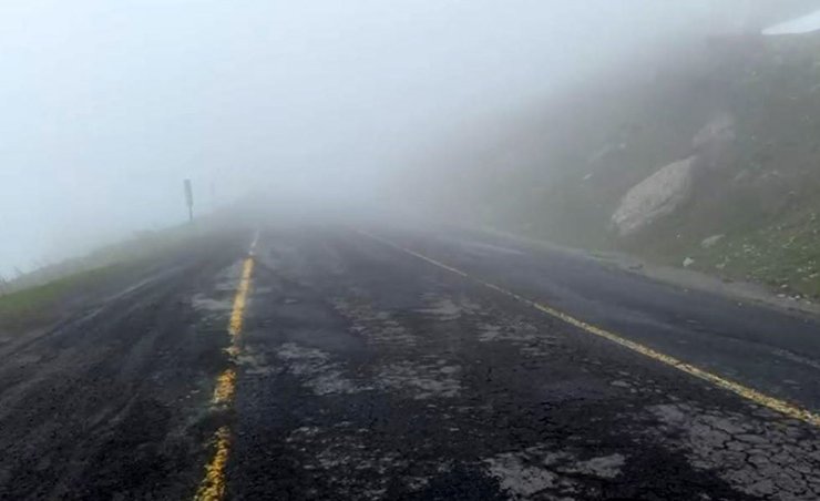 Sahara Geçidi’nde yoğun sis ulaşımı olumsuz etkiledi