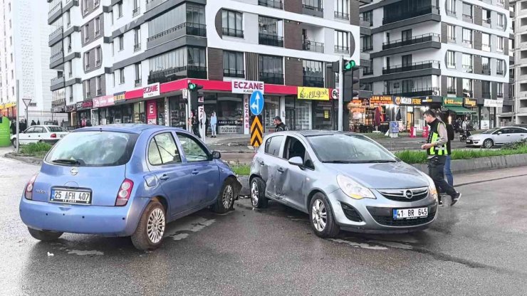 Erzurum’da zincirleme trafik kazası: 1 yaralı