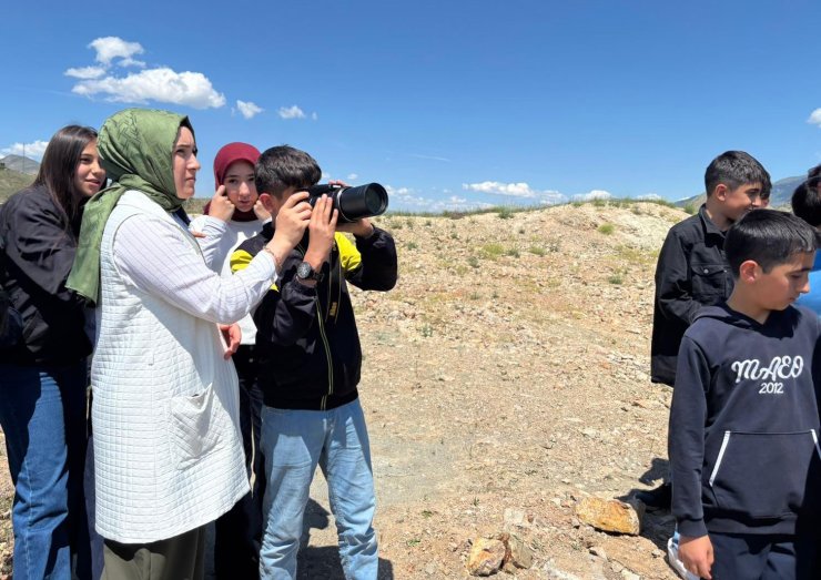 Öğrencilere kuş gözlemciliği ve doğa koruma bilinçlendirmesi