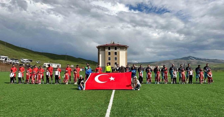 Tekman’da Mustafa Çiftçi futbol turnuvası şampiyonu Hürriyetspor oldu
