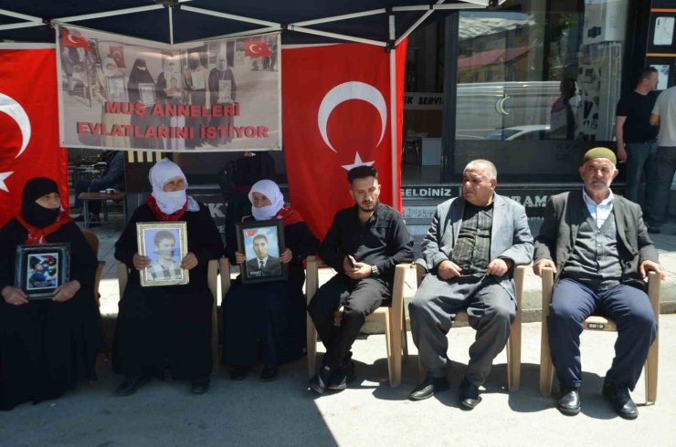 Muşlu ailelerden çocuklarına ‘teslim ol’ çağrısı