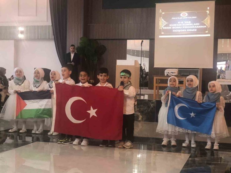 Palu’da Kur’an kursu öğrencilerinin mezuniyet sevinci