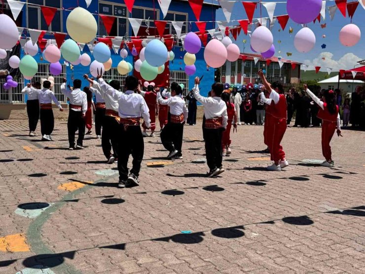 Korkut’ta yıl sonu şenliği coşkusu