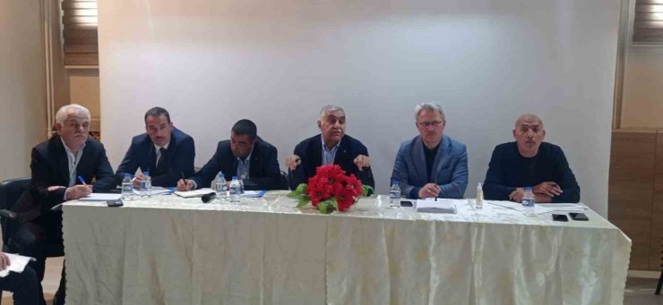 Genel Sekreter Aynalı, Tekman’da muhtarları dinledi