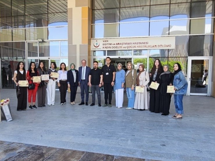 Van’da üniversite öğrencilerinden hasta çocuklara moral etkinliği