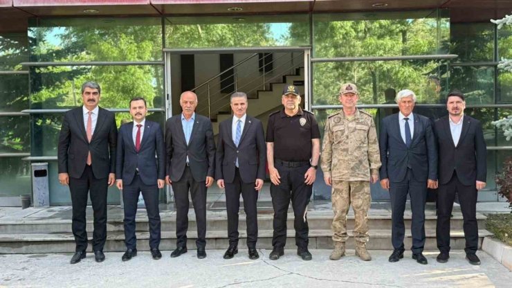 Erzurum protokolünden Aşkale Çimento’ya ziyaret
